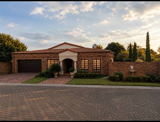3 BEDROOM TOWNHOUSE FOR SALE IN THREE RIVERS